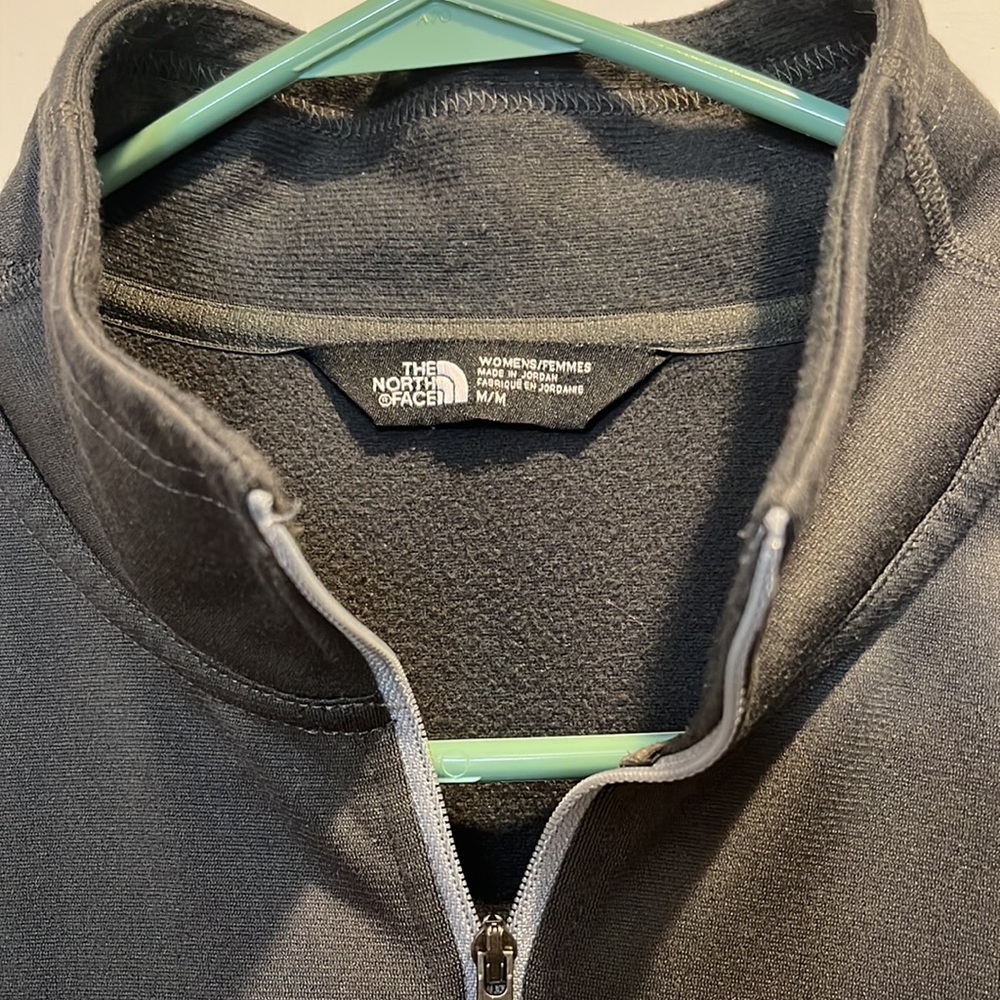 The North Face fleece lined quarter zip pullover, size M - Picture 2 of 5
